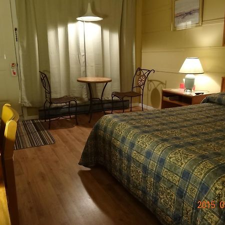Motel Lyse Римуски Экстерьер фото