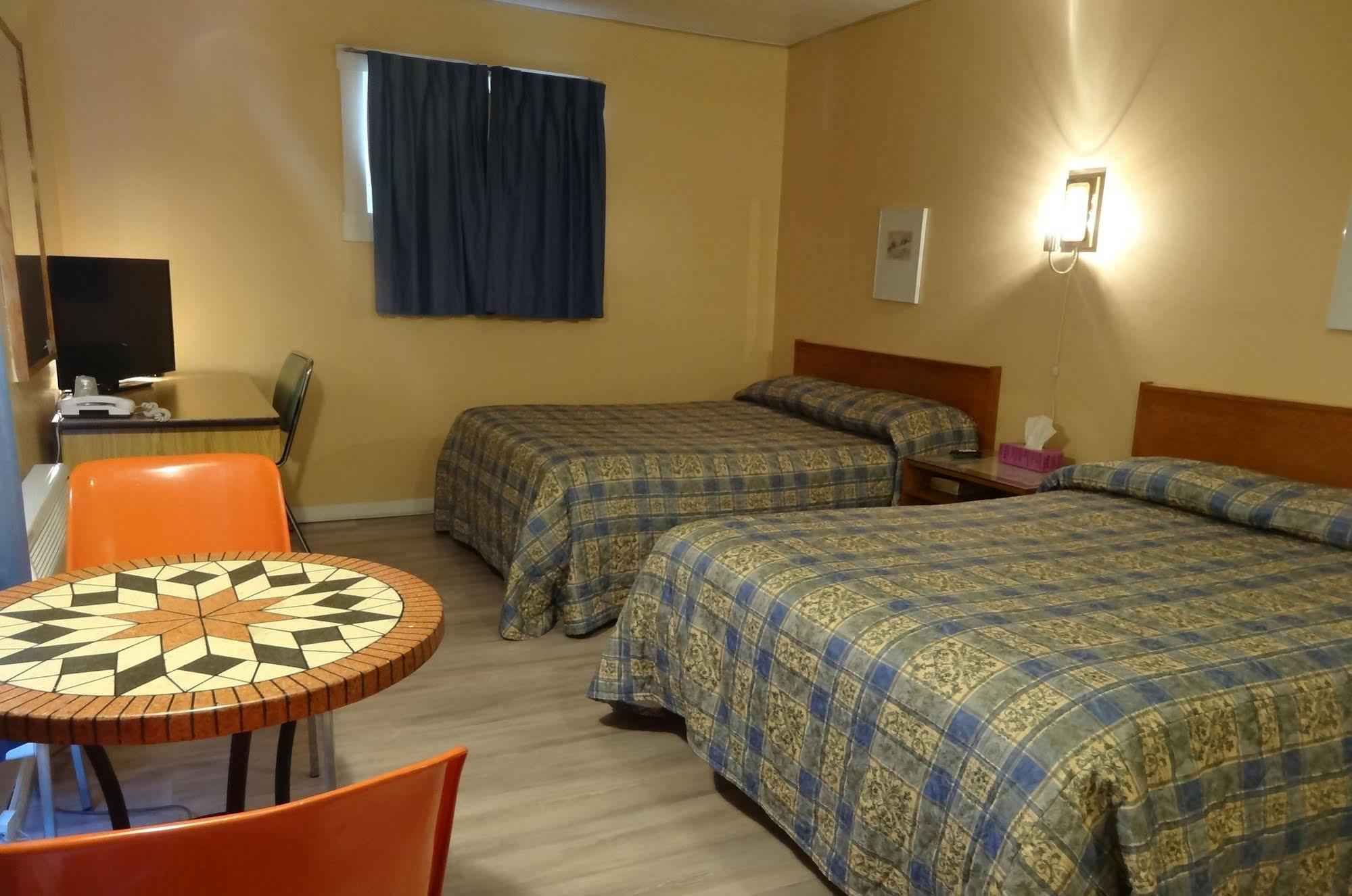 Motel Lyse Римуски Экстерьер фото