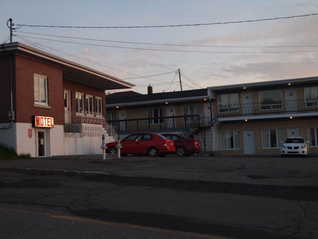 Motel Lyse Римуски Экстерьер фото