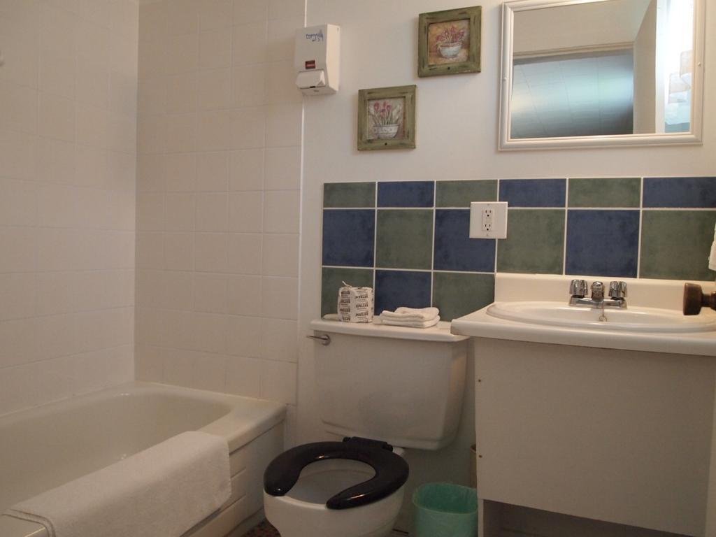 Motel Lyse Римуски Номер фото